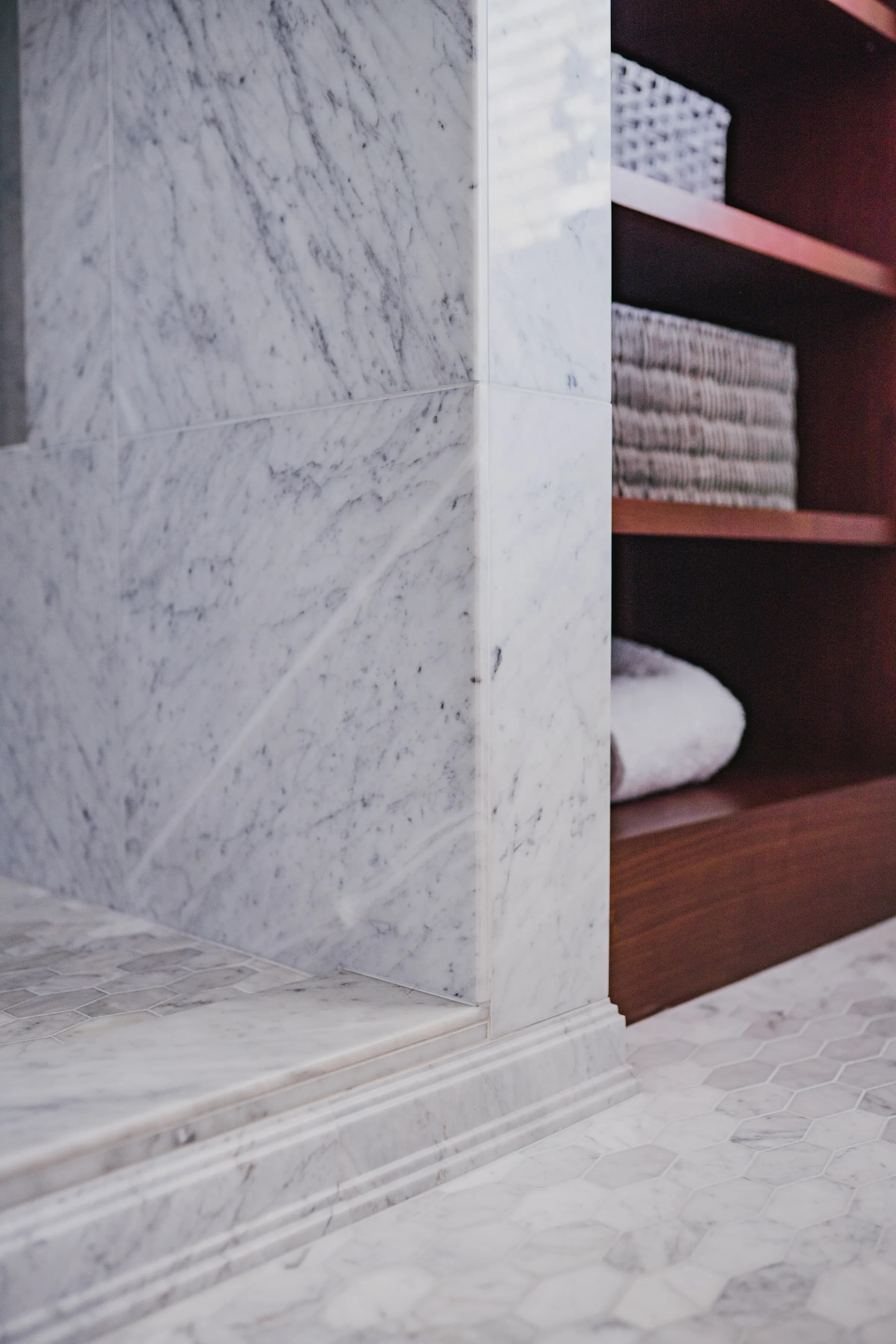 The Carrara-Soaker Bath, image 9