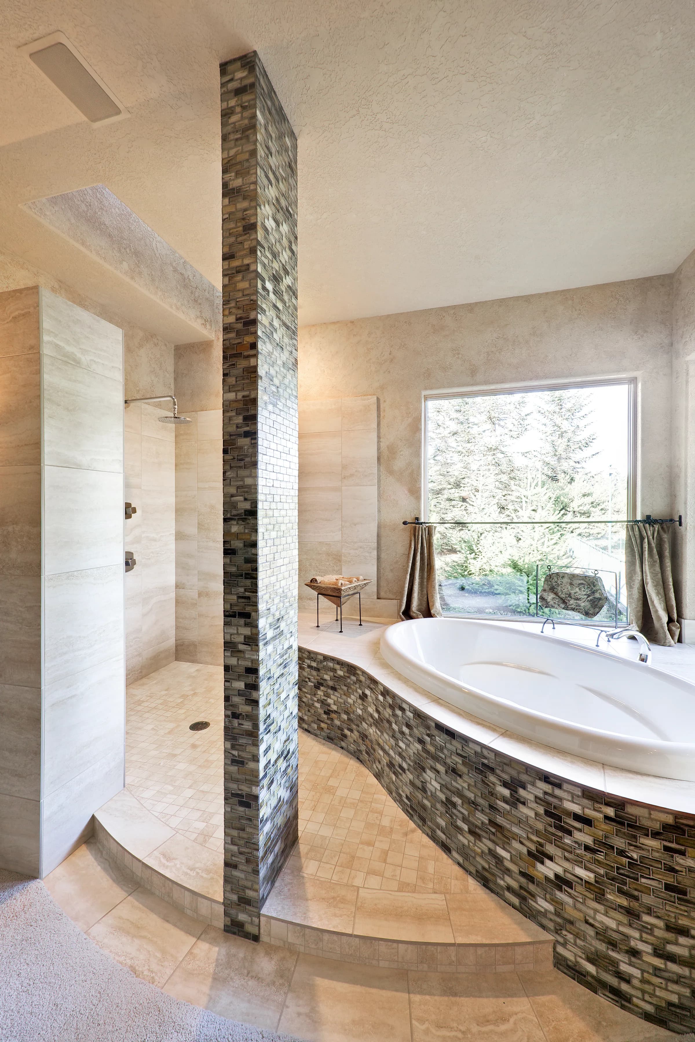 The Mosaic-Column Bath, image 2