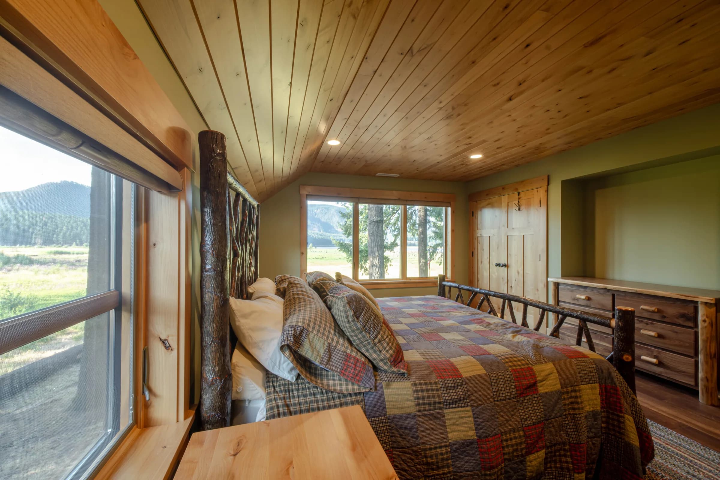 The Mountain-Valley Cabin, image 14